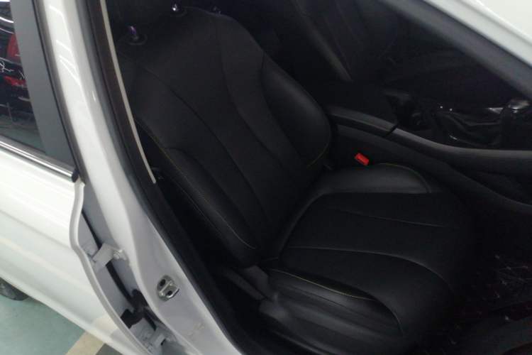 Used Roewe i5 2021 Revised Version 1.5L CVT Diamond Edition