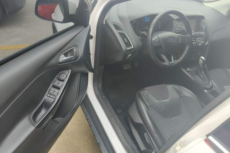 Used Ford Focus 2015 Sedan 1.6L Automatic Trend Model