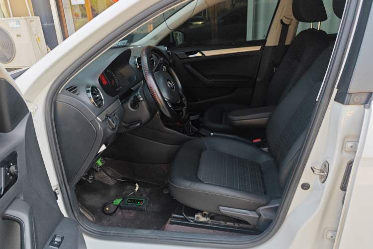 Used Volkswagen Jetta 2019 Dream Edition 1.5L Manual Comfort Version
