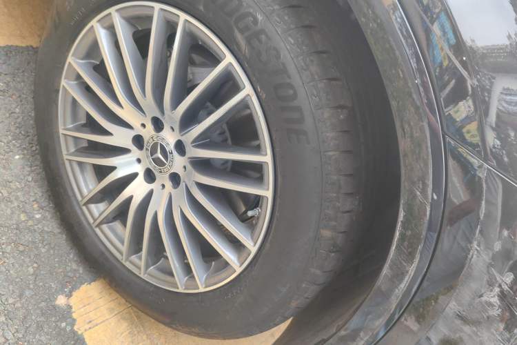 Used Mercedes-Benz GLC 2025 GLC 300 L 4MATIC Dynamic Model 5 Seats Right Front Wheel Hub