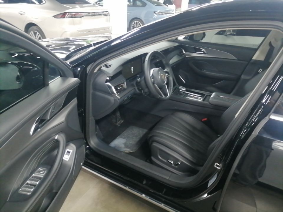 Hongqi H5 2024 2.0T Automatic Smart Connect Flagship Edition - Chinese Trim Xiang — снимка 20