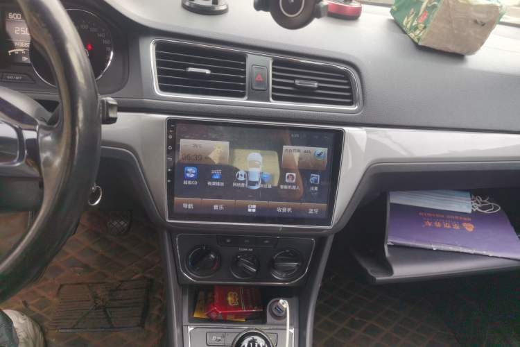 Used Volkswagen Lavida 2015 1.6L Manual Comfort Edition