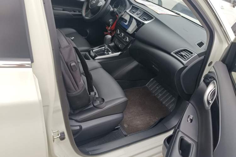 Used Nissan Sylphy 2019 Classic 1.6XL CVT Luxury Edition Right Front Seat