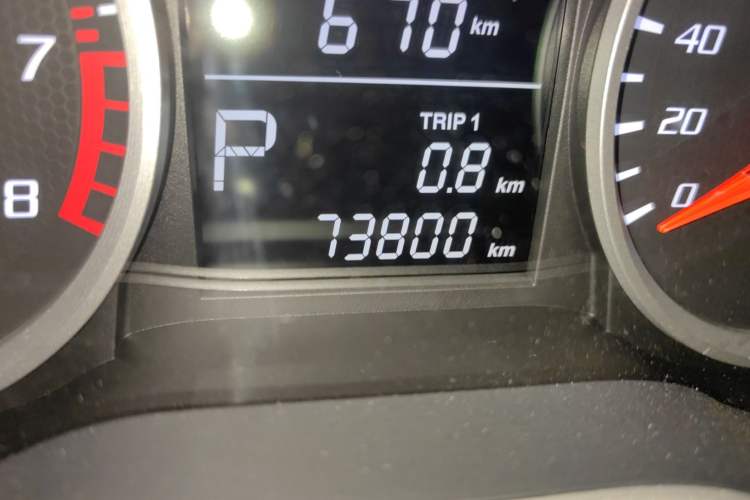 Used Bestune X40 2017 1.6L Automatic Luxury Model Odometer Close Up