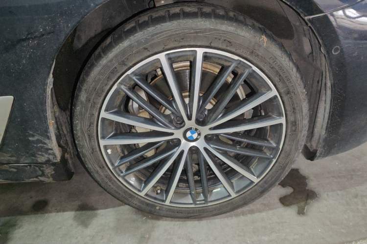 Used BMW 5 Series 2023 Restyled 530Li Leading Edition M Sport Package
