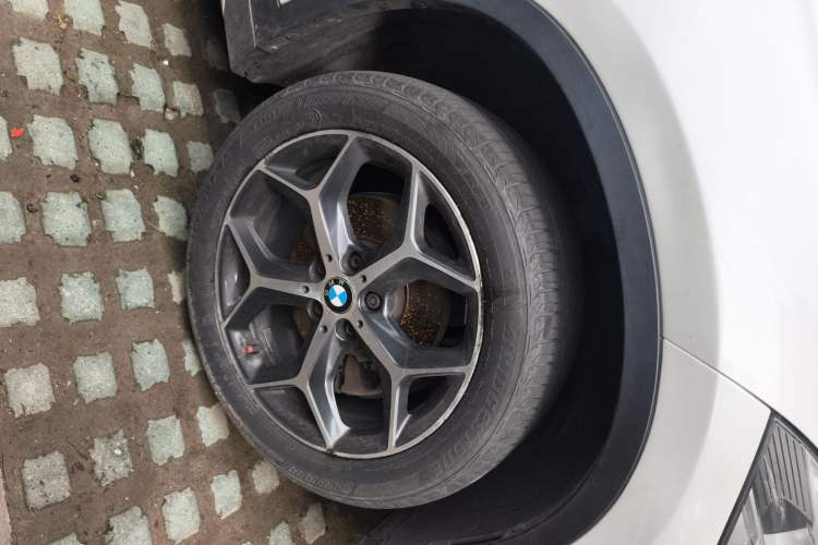 Used BMW X1 2018 sDrive18Li Luxury Model Right Front Wheel Hub