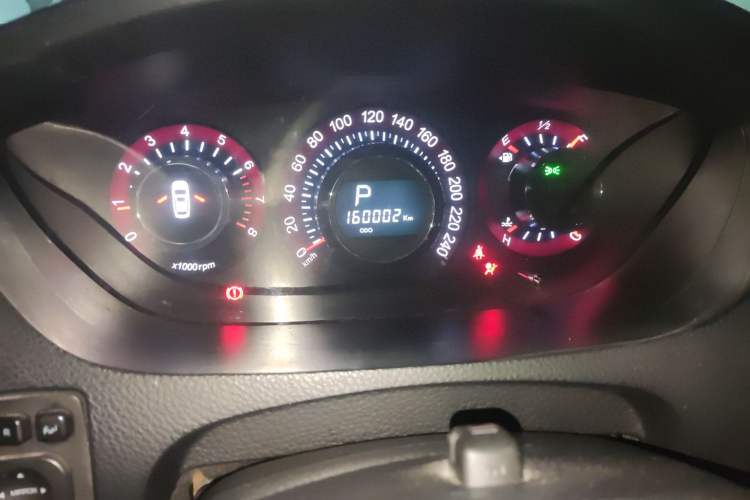 Used Luxgen Great 7 SUV 2011 2.2T Four-Wheel Drive ZhiZun Version
