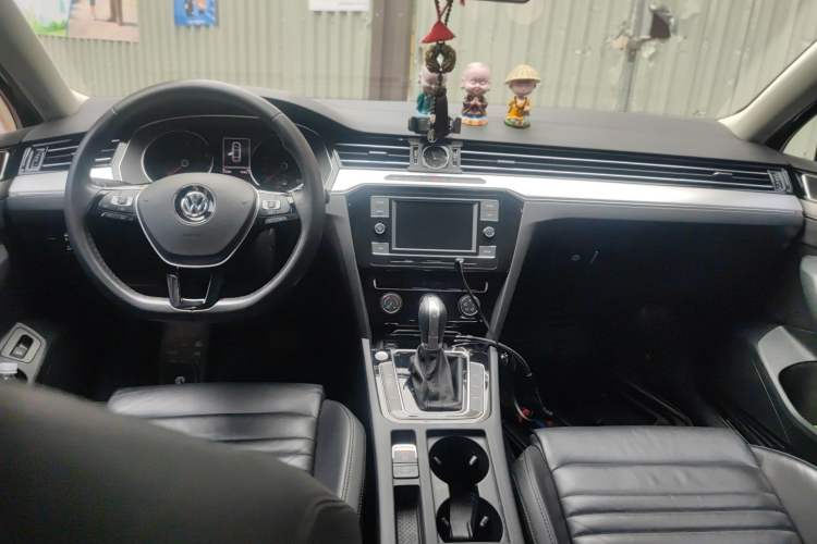 Used Volkswagen Magotan 2019 330TSI DSG Leading Edition China V Standard
