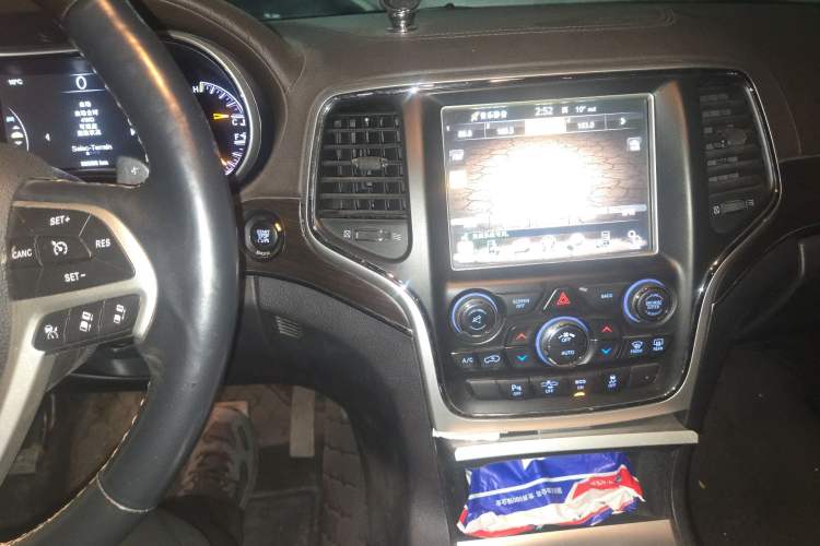 Used Jeep Grand Cherokee 2014 3.6L Elite Navigation Edition