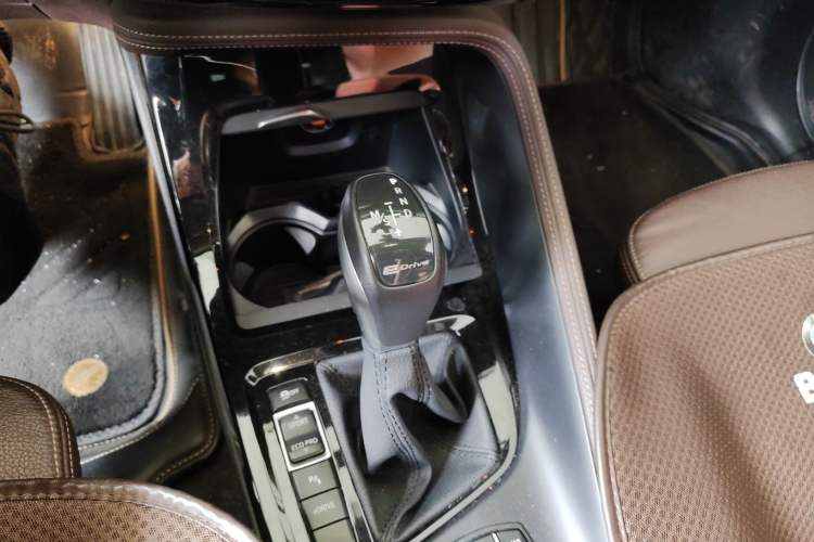 Used BMW X1 New Energy 2019 xDrive25Le Mileage Upgrade Version Gear Lever