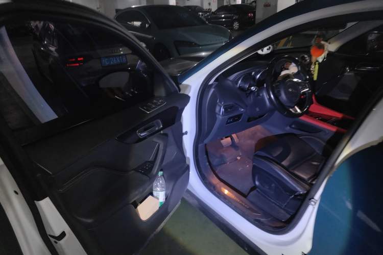 Used Jaguar F-PACE 2018 2.0T Four-Wheel Drive Urban Luxury Edition