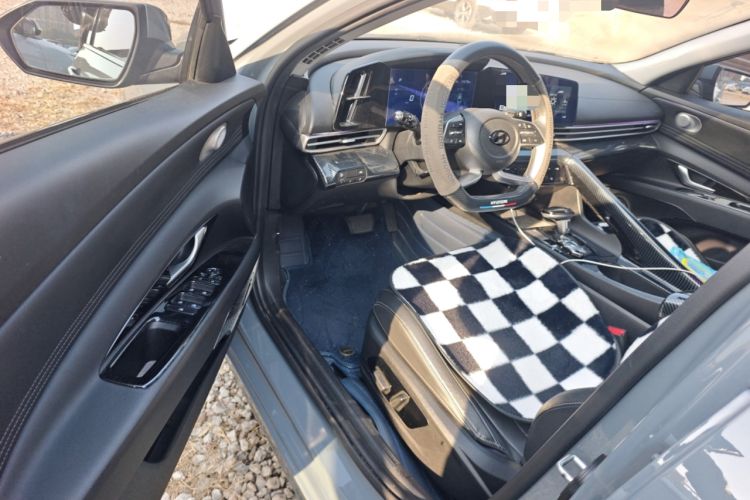 Used Hyundai Elantra 2022 1.5L CVT LUX Prestige Edition
