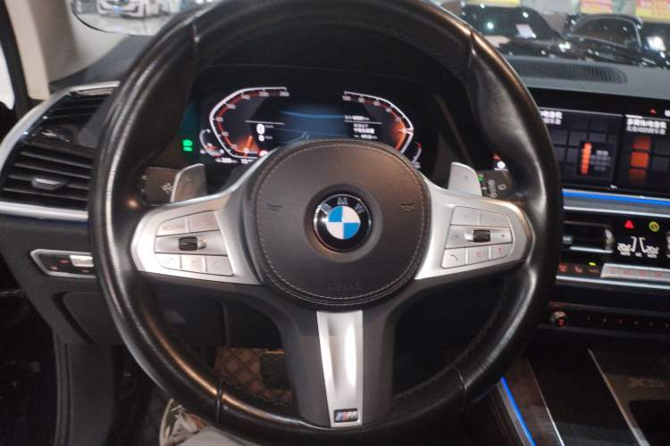 Used BMW X5 2022 Restyled xDrive 30Li Luxury Version M Sport Package
