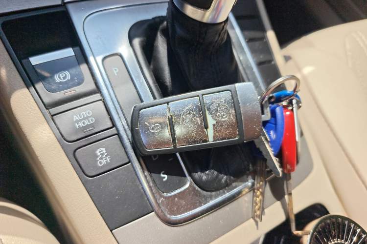 Used Volkswagen Magotan 2012 Revised Version 1.8TSI Leading Edition
