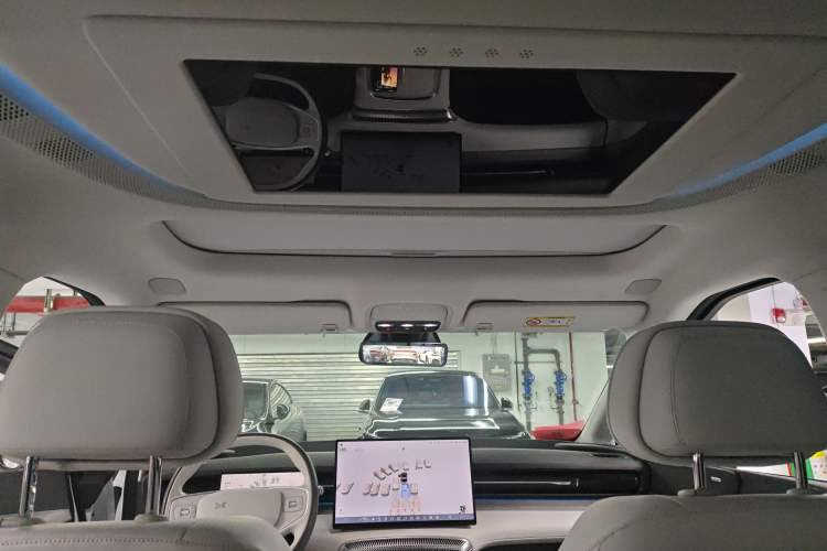 Used XPeng X9 2025 650 Long-Range Max
