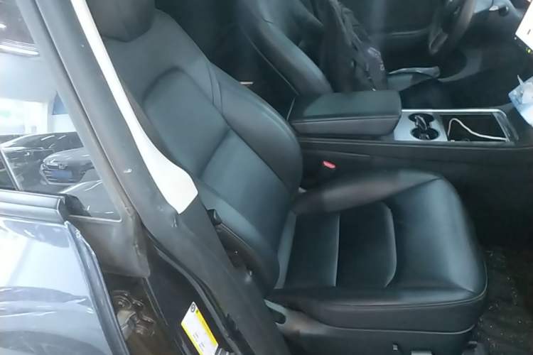 Used Tesla Model Y 2024 Rear-Wheel-Drive Version
