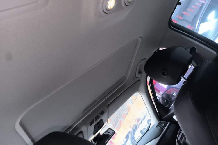 Used BMW 3 Series 2014 320Li Fashion Model
