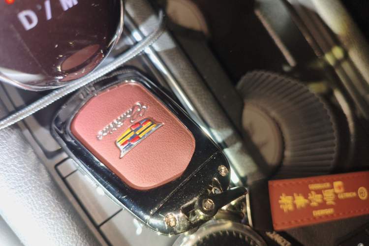 Used Cadillac XT6 2021 2.0T Six-Seater Four-Wheel-Drive Luxury Version
