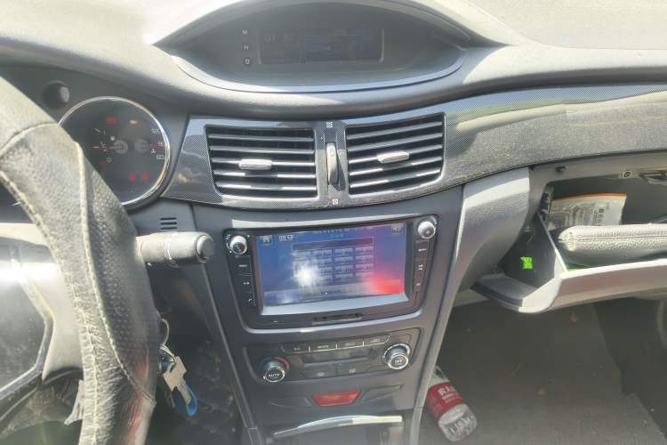 Used Dongfeng Aeolus H30 2013 CROSS 1.6L Manual Zunyi Model Audio And AC Panel