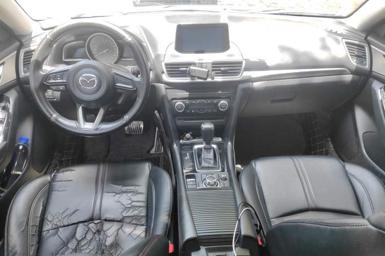 Used Mazda 3 Axela 2017 Sedan 1.5L Automatic Luxury Model Emission Standard China V