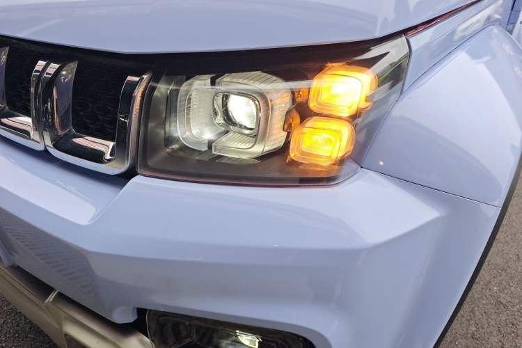 Used BAIC Off-Road BJ40 2023 2.0T Automatic Four-Wheel Drive Urban Hunter Edition Chivalrous Type