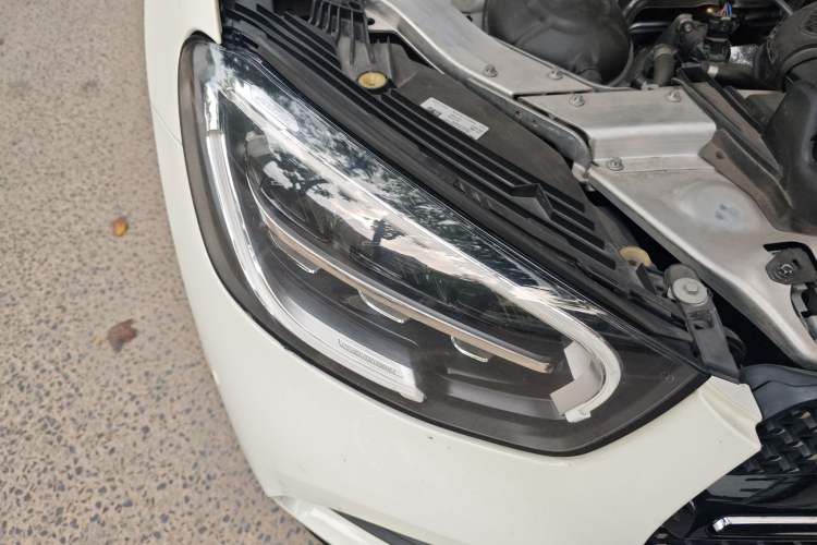 Used Mercedes-Benz GLC Coupe 2020 GLC 260 4MATIC Coupe SUV Right Front Headlight