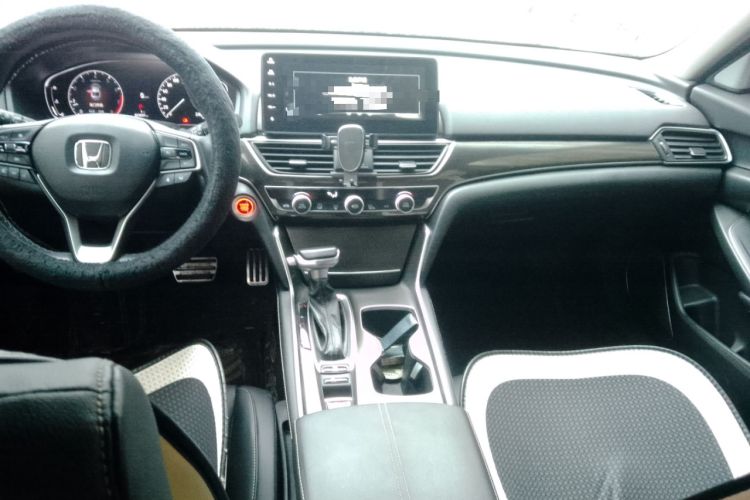 Used Honda Accord 2022 260TURBO Phantom Night · Prestige Edition Center Console