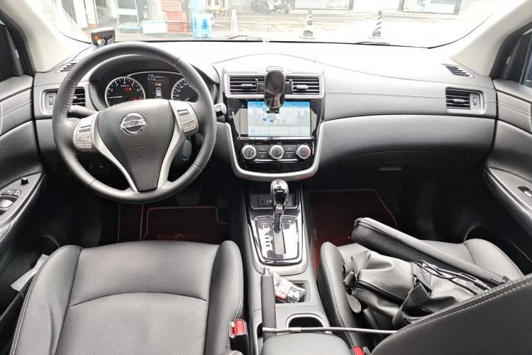 Used Nissan Tiida 2021 1.6L CVT Smart Drive Edition Center Console