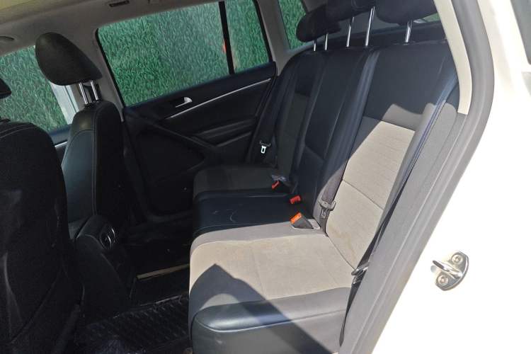 Used Volkswagen Tiguan 2016 300TSI Automatic All-Wheel Drive Fashion Vision Edition Left Rear Seat