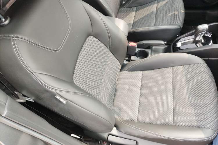 Used Nissan Kicks 2019 1.5L CVT Smart Connect Luxury Edition
