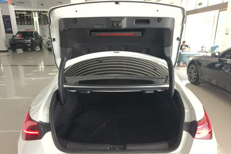 Used Mercedes-Benz CLA 2024-Year Facelifted CLA 200