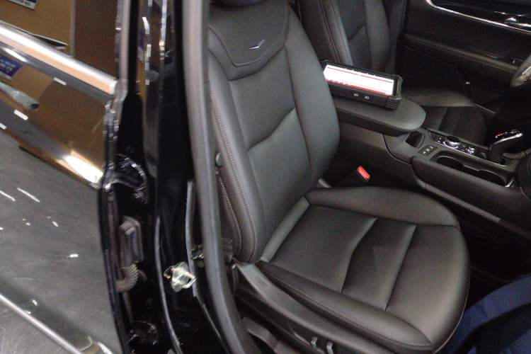 Used Cadillac XT5 2023 2.0T Two-Wheel-Drive Fashion Edition
