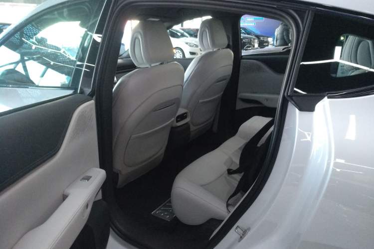 Used XPeng G6 2025 625 Long-Range Max Tech Edition Left Rear Seat