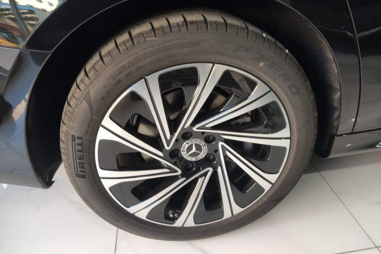 Used Mercedes-Benz E-Class 2025 E 300 L Luxury Model