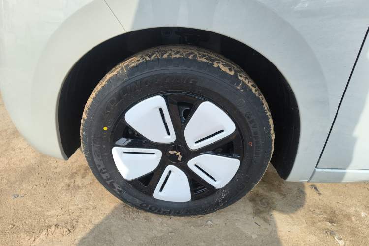 Used Wuling Hongguang MINIEV 2025 Four-Door Version Advanced Edition
