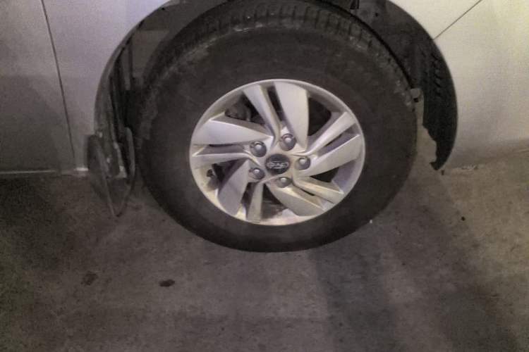 Used JAC Refine M4 2016 2.0L Manual Luxury Version