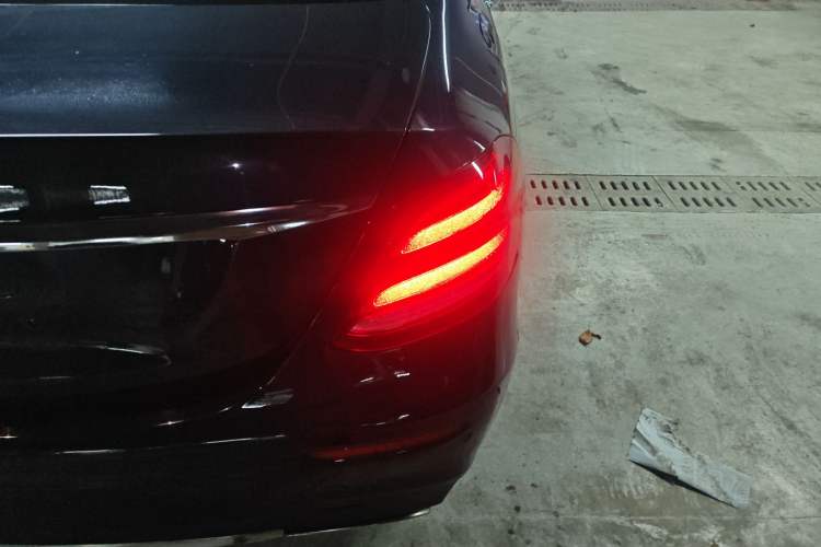 Used Mercedes-Benz E-Class 2018 E 200 L Sport Edition Right Rear Taillight