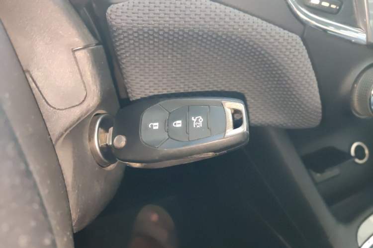 Used Chevrolet Cruze 2017 1.5L Automatic Pioneer Sunroof Edition