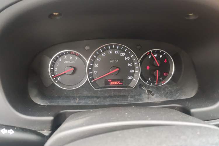 Used CHANGAN Alsvin V3 2012 1.3L Manual Comfort Version China IV Standard
