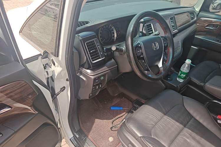 Used Honda Elysion 2016 2.4L Luxury Edition
