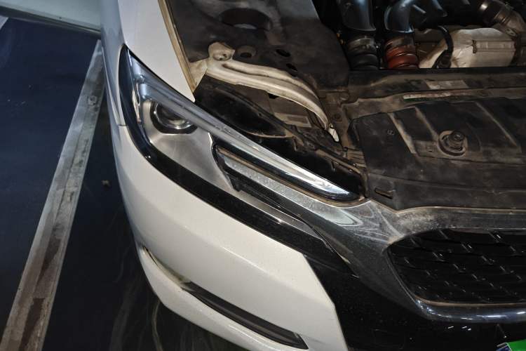 Used DS 5LS 2014 1.6T Luxury Edition THP160 Right Front Headlight