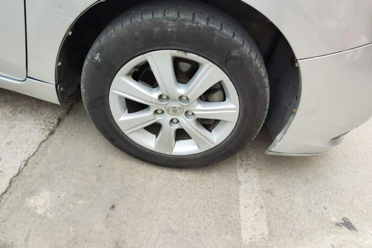 Used Toyota Verso 2011 180G CVT Luxury Edition Right Front Wheel Hub