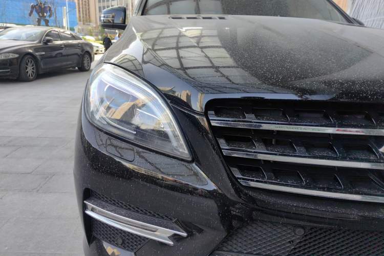 Used Mercedes-Benz M-Class 2014 ML 320 4MATIC Right Front Headlight