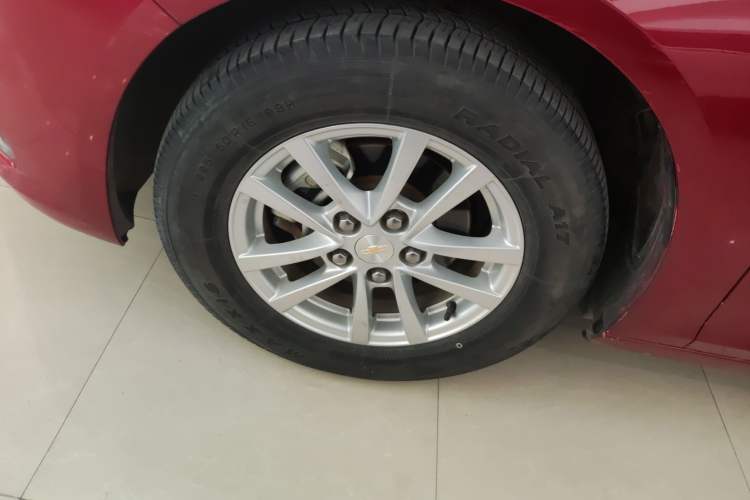 Used Chevrolet Malibu 2018 530T Automatic Fashion Edition Left Front Wheel Hub