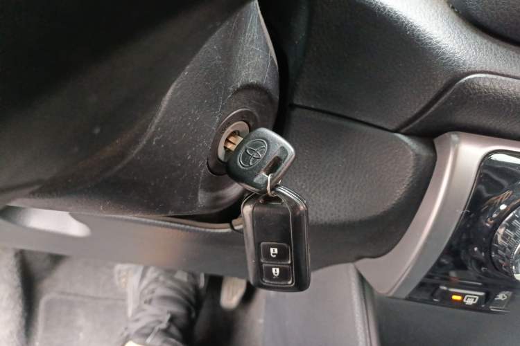 Used Toyota YARiS L Zhi Xuan 2016 Revised 1.5E CVT Charming Edition Vehicle Key