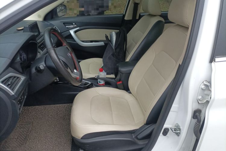 Used CHANGAN Alsvin V7 2015 1.6L Automatic Enjoyment Model China IV Standard
