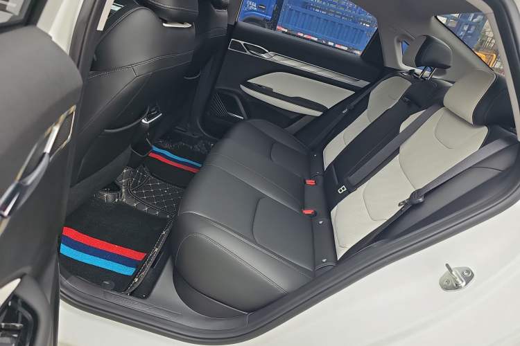 Used Geely Auto Emgrand L 2022 1.4T CVT Flagship Edition
