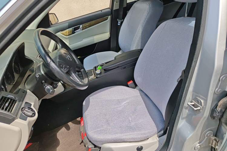 Used Mercedes-Benz C-Class 2010 C 300 Fashion Model