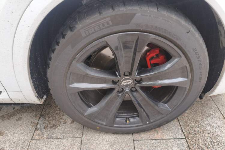 Used Hima AITO M7 2026 Model Range-Extending Ultra All-Wheel Drive 6-Seater Version Right Front Wheel Hub