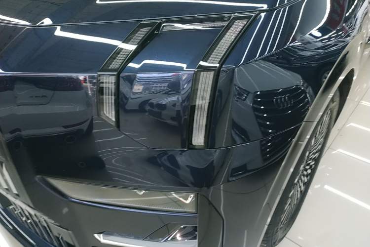 Used Zeekr 009 2022 WE Edition
